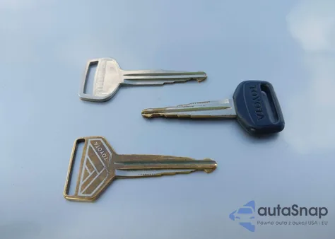 1991 Toyota Corolla Le/Dlx из США, поврежденный, VIN 1NXAE97A5MZ258498